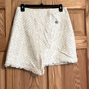Asymmetrical skirt